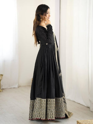 Black Anarkali Gown with Golden Embroidery - photo 4