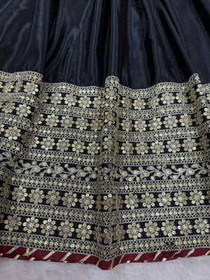 Black Anarkali Gown with Golden Embroidery - photo 7